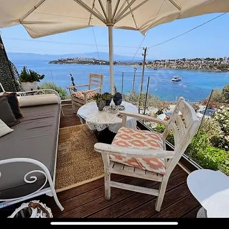 Live In A Dream, Akyarlar Appartement *