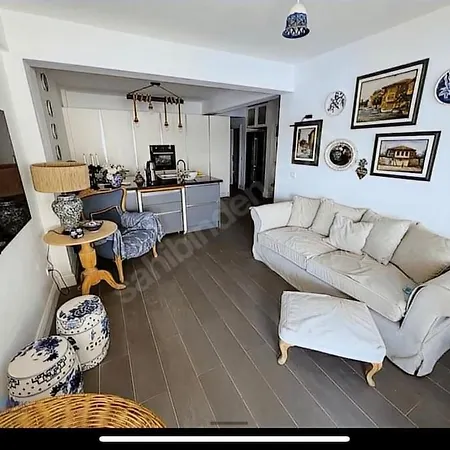 Appartement Live In A Dream, Akyarlar *